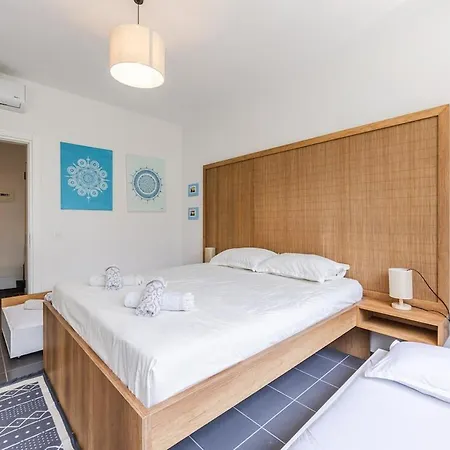 Daire Talea Joyful By Pikhost *