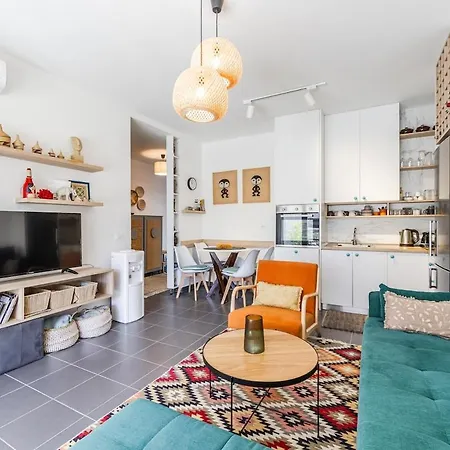 Talea Joyful By Pikhost Lezhë