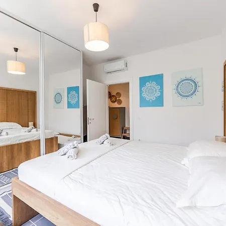 Daire Talea Joyful By Pikhost