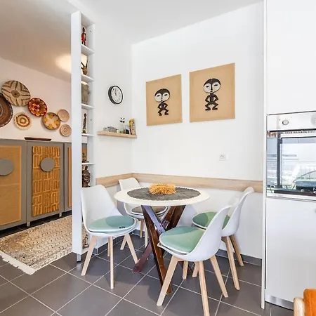 Daire Talea Joyful By Pikhost *