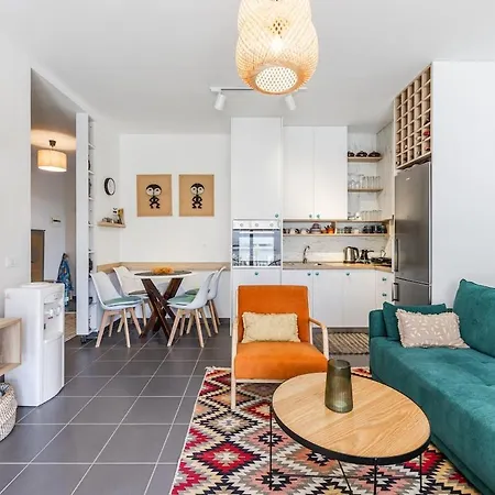 Daire Talea Joyful By Pikhost *